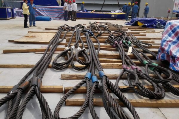 榴莲视频下载钢丝绳索具在高空吊装作业